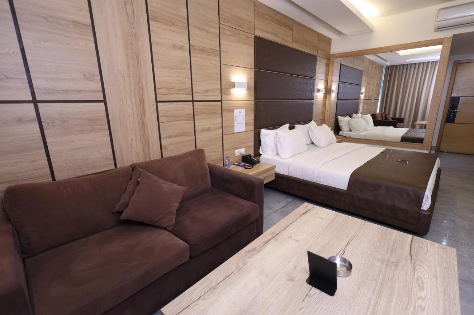 Ibiza Hotel Jounieh Εξωτερικό φωτογραφία