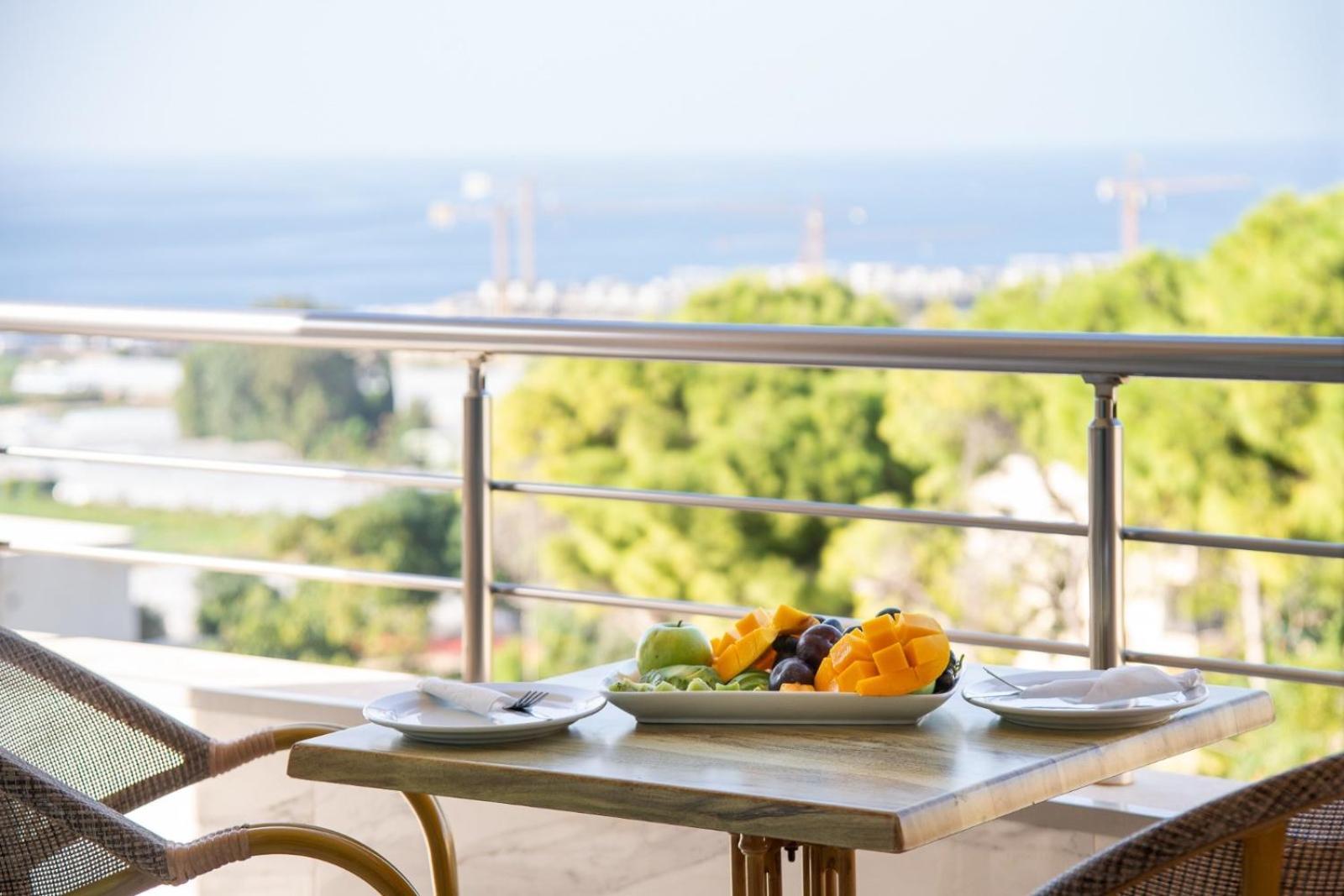 Ibiza Hotel Jounieh Εξωτερικό φωτογραφία